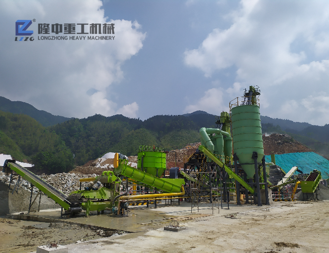 清洗石英砂用哪種設備比較好？當然是洗砂機